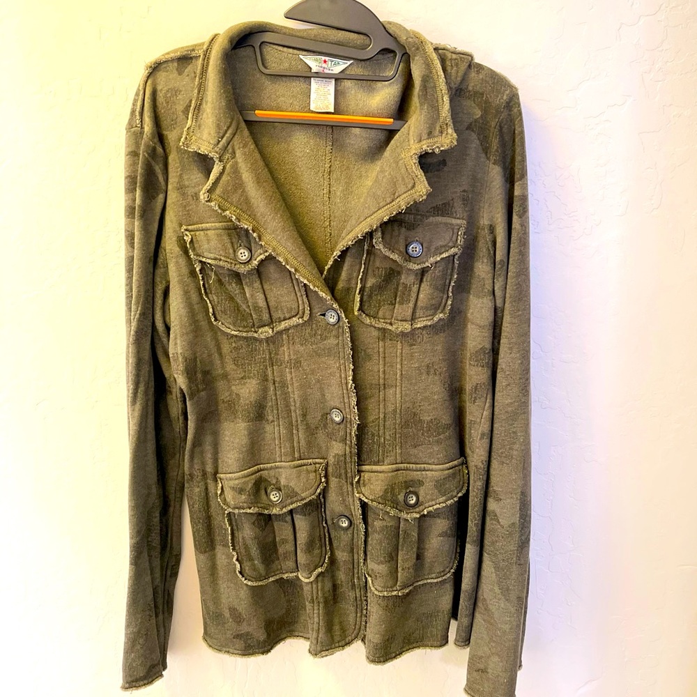 Hard Tail brand Camouflage jacket. Size L